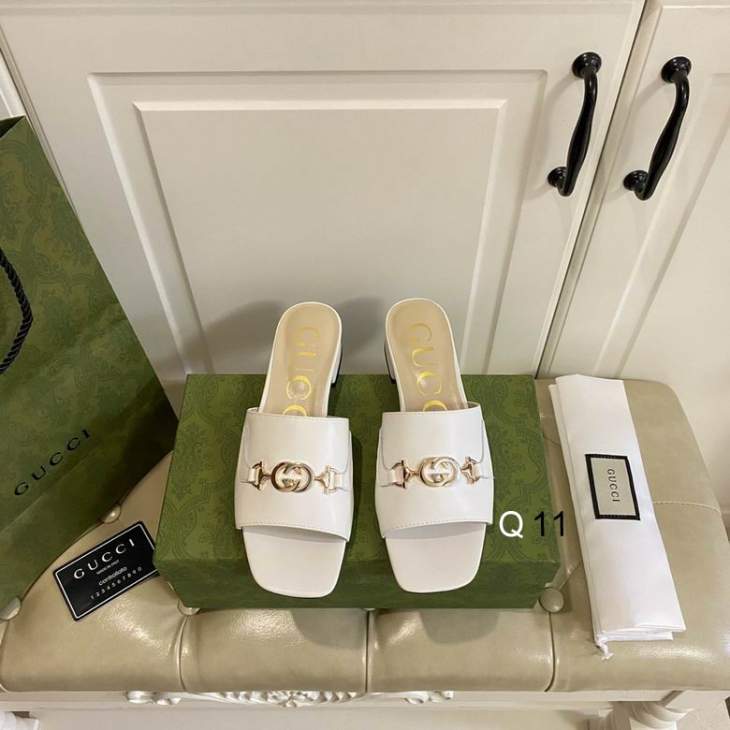 Picture of Gucci Slippers _SKUGuccisz35-39Y01121978